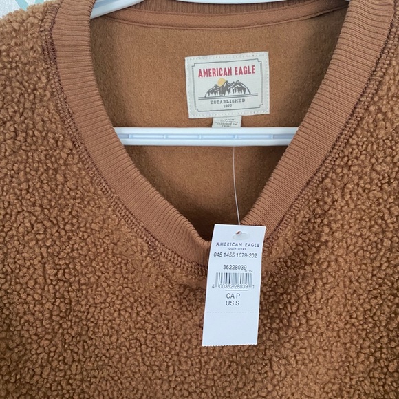 Fuzzy brown crewneck - Picture 3 of 4